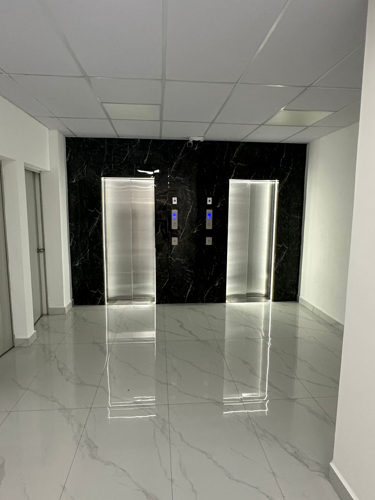 Ascensores Premium Mármol Negro